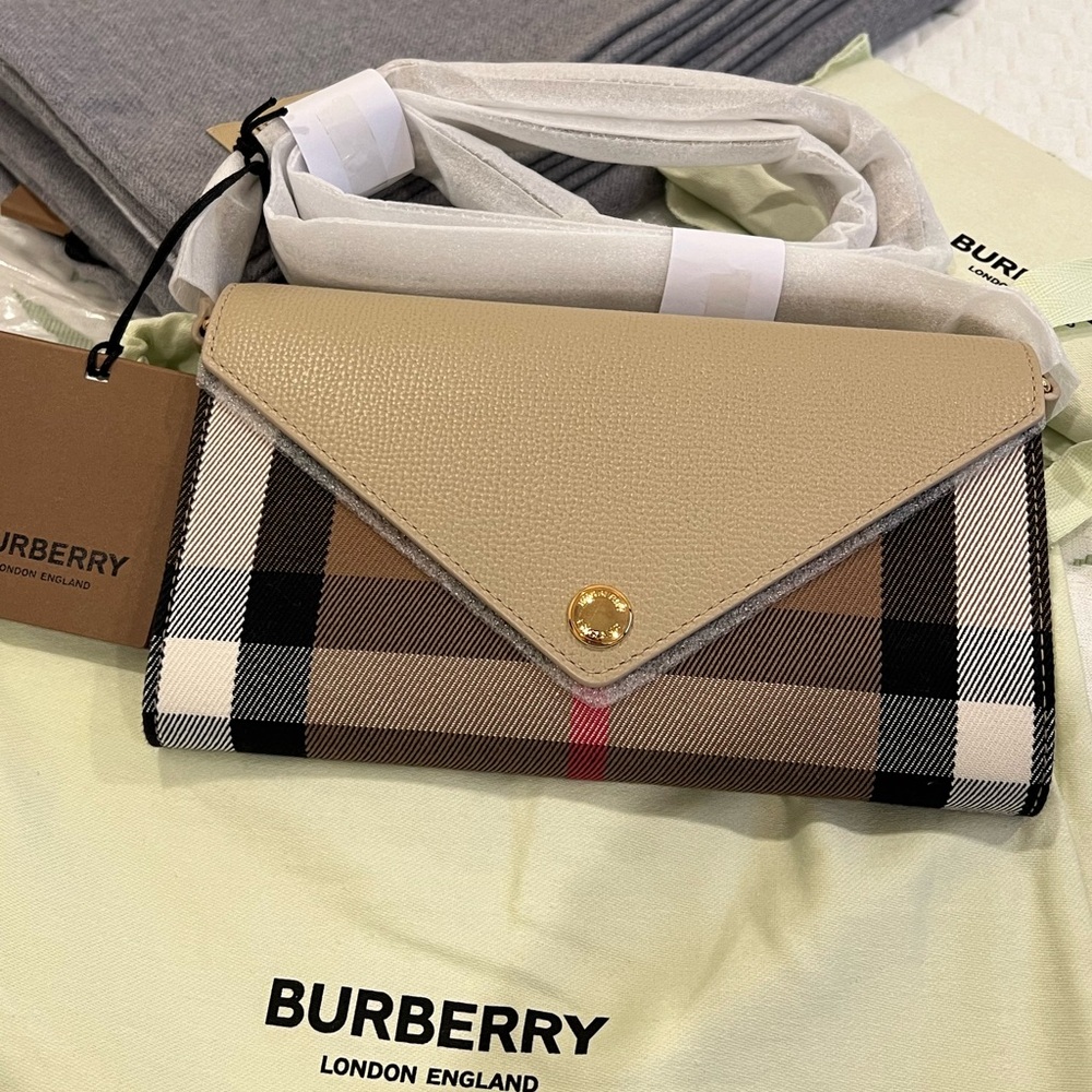 Burberry crossbody